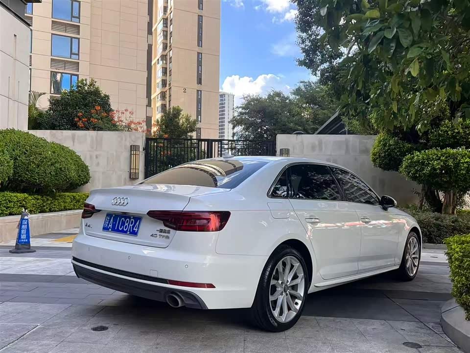 Audi A4L