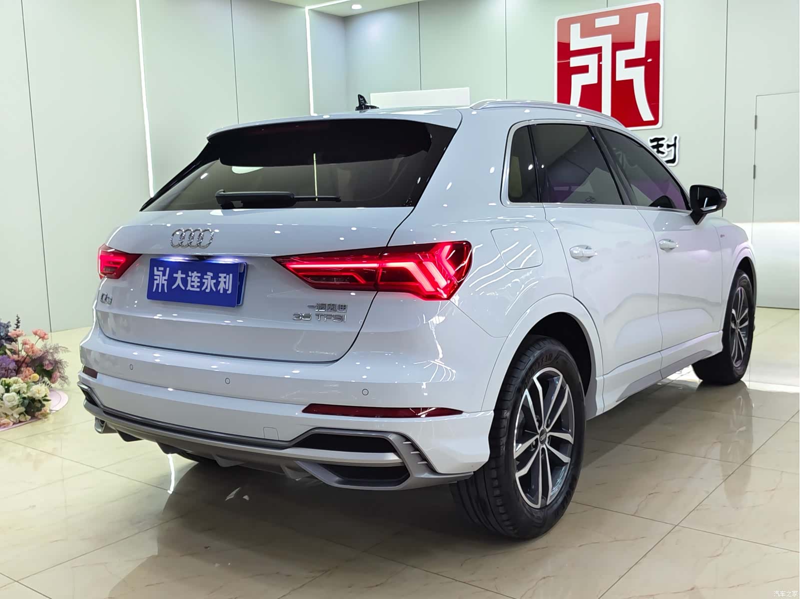 Audi Q3, 2023 4