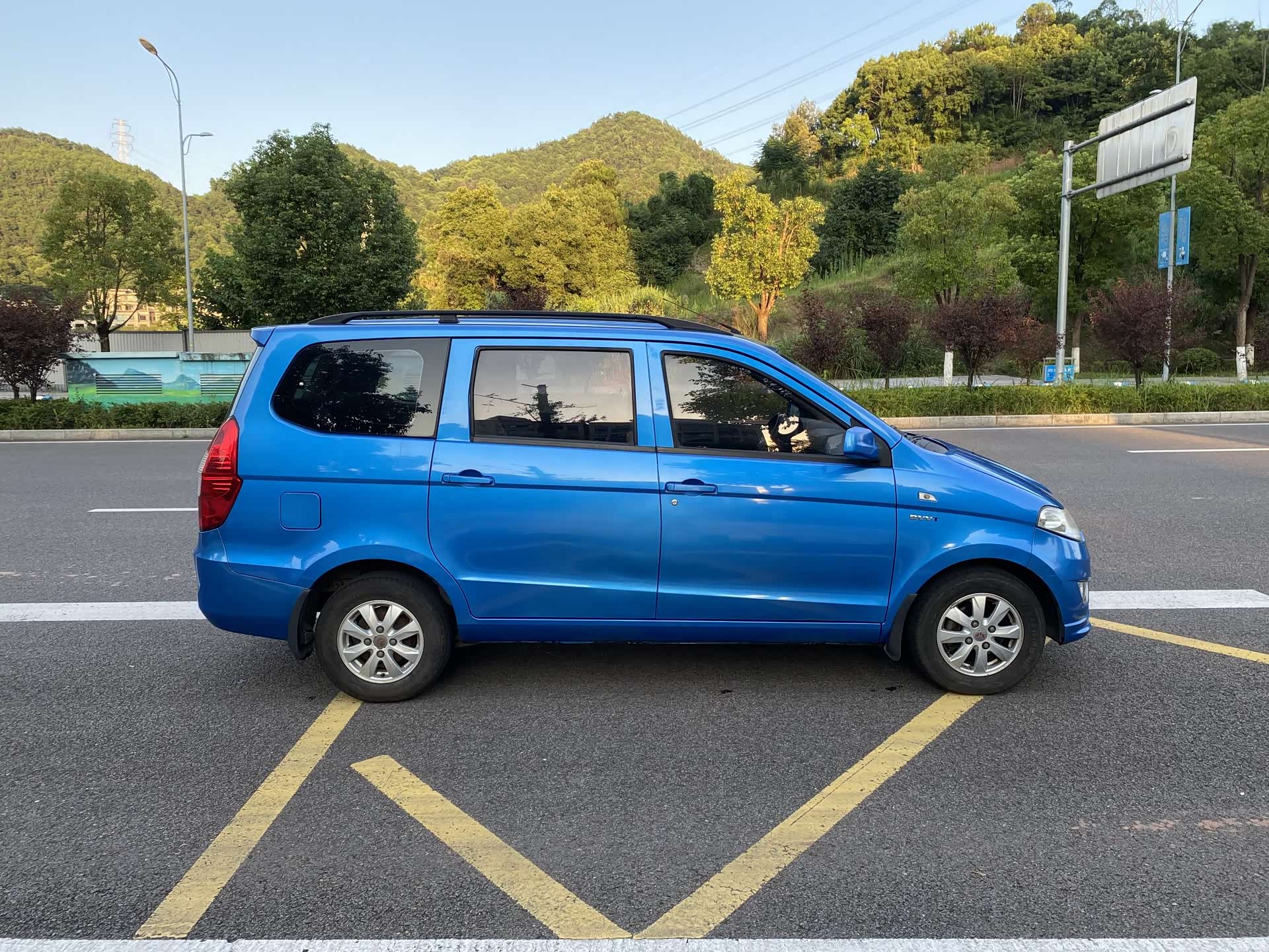 Wuling Hongguang, 2014 все фото
