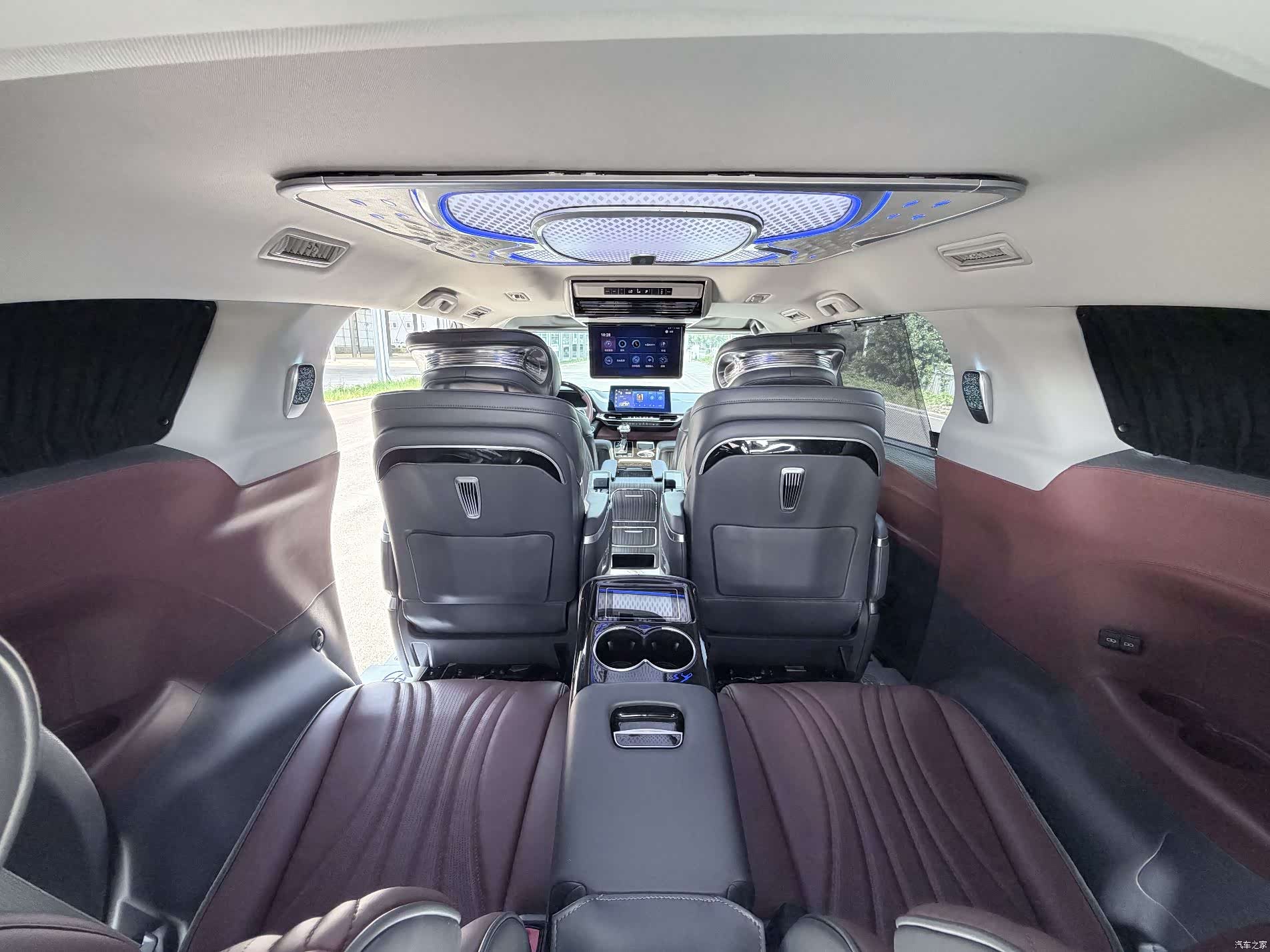 Toyota Sienna, 2022 13