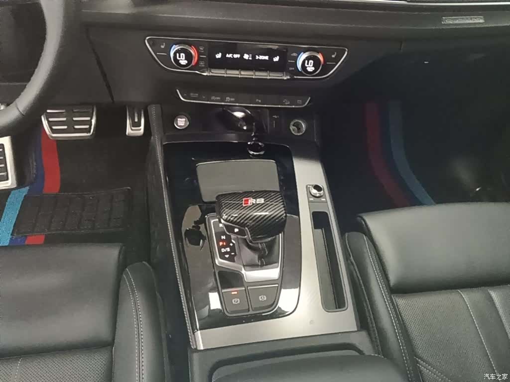 Audi Q5L, 2025 14