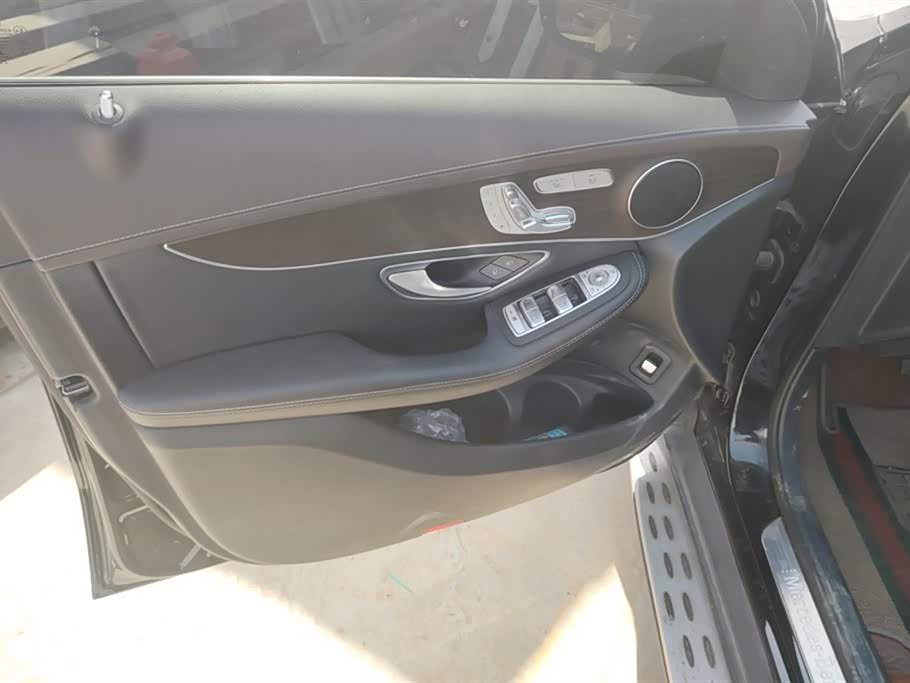 Mercedes-Benz GLC Mercedes-Benz GLC