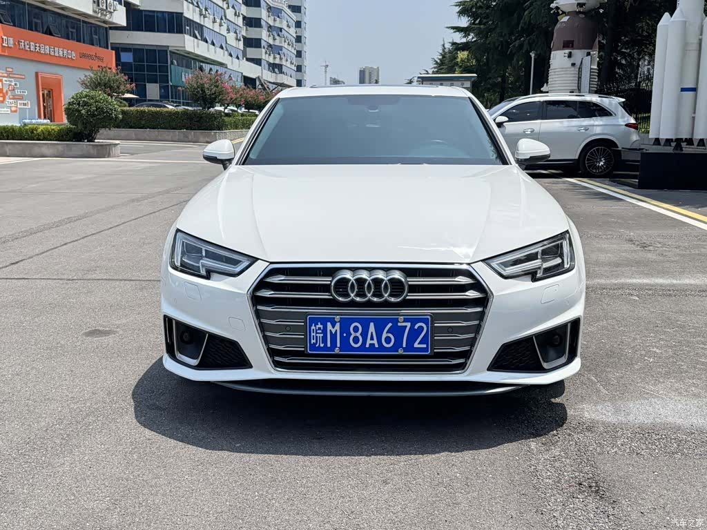 Audi A4L, 2019 3