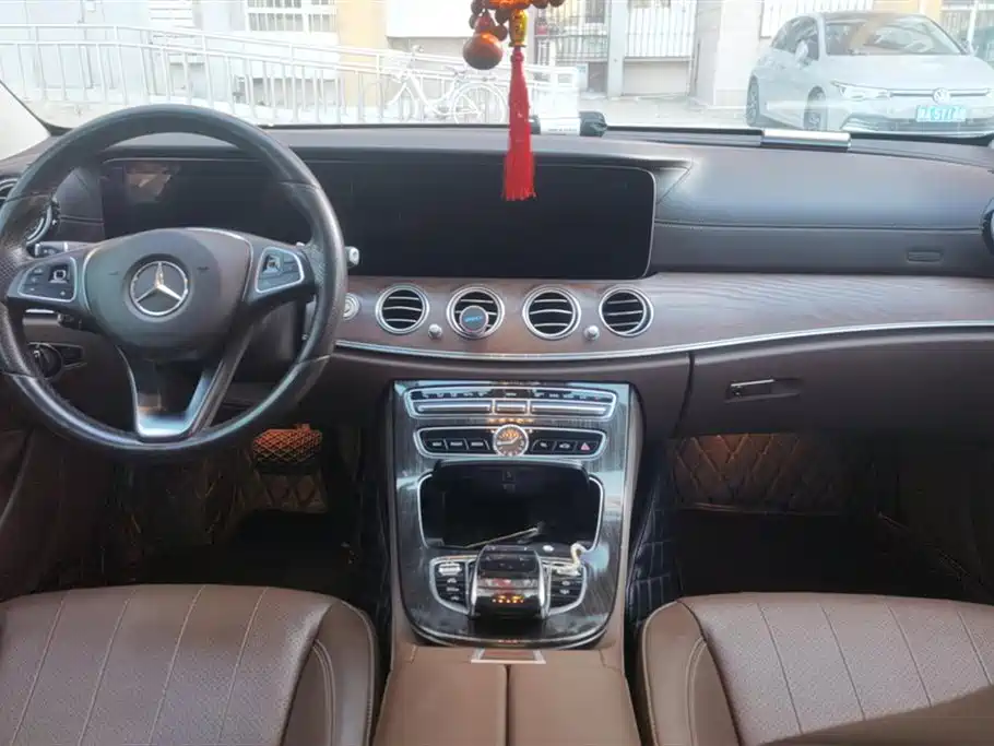 Mercedes-Benz E-class Mercedes-Benz E-class