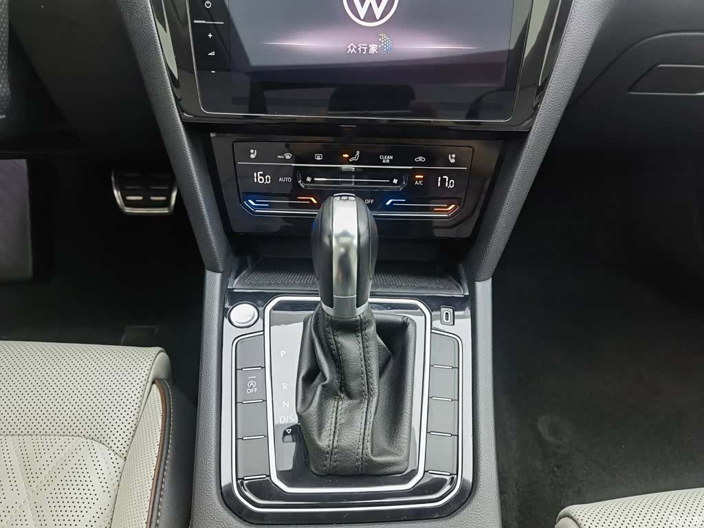 Volkswagen Magotan, 2023 13