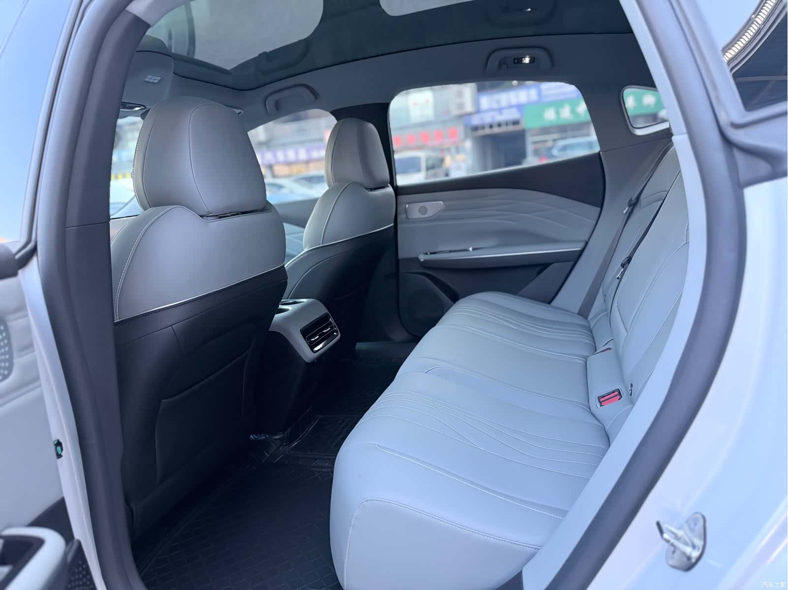 Geely E8, 2024 9