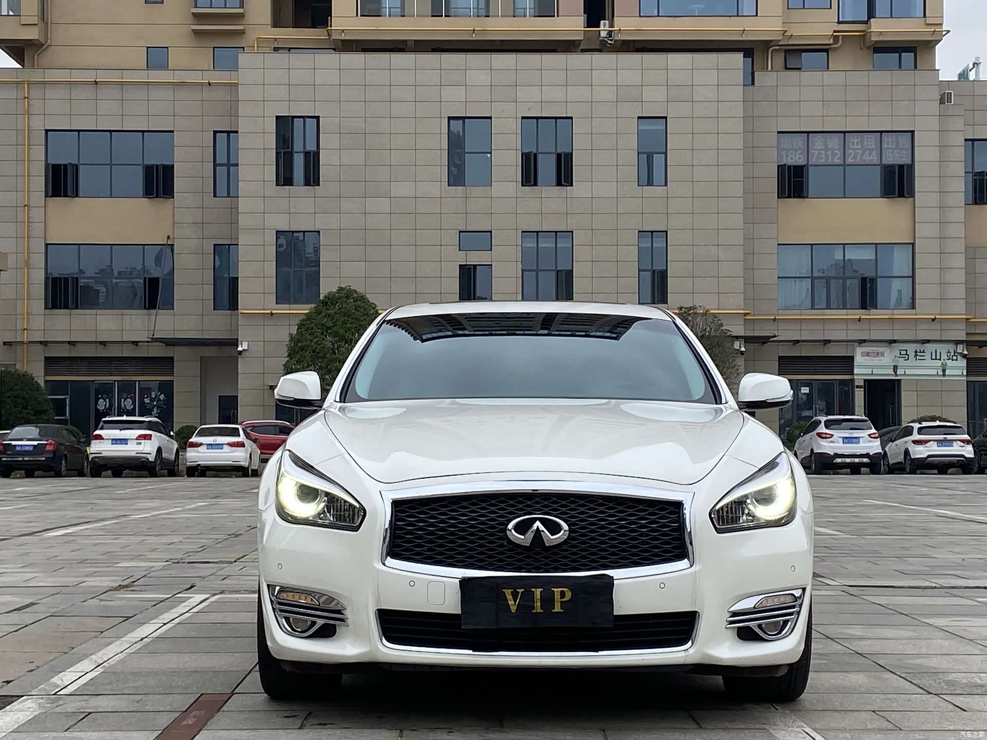 Infiniti Q70, 2017 2