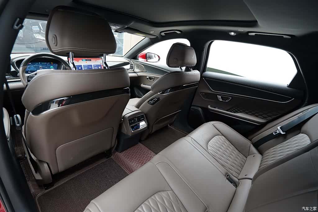 BYD Han, 2023 12