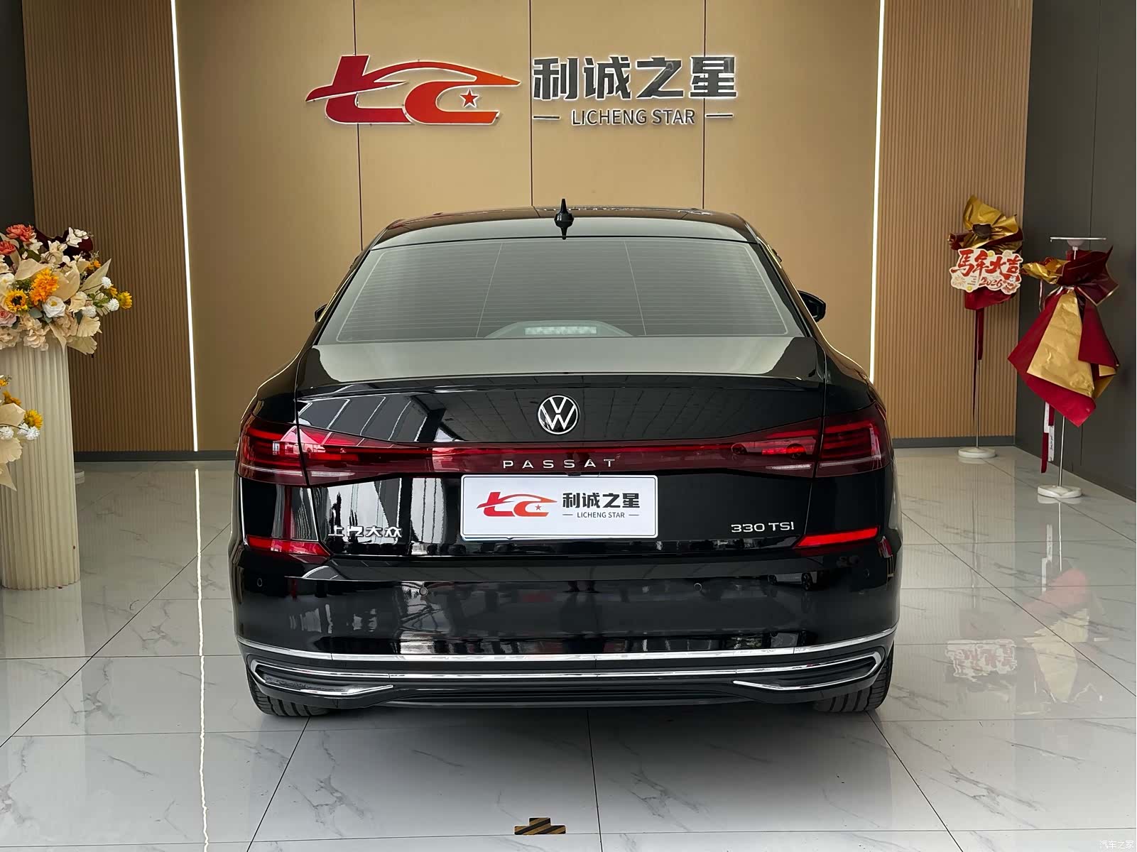 Volkswagen Passat, 2023 все фото