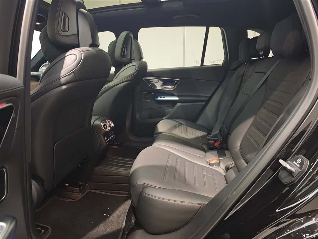Mercedes-Benz GLC, 2025 13