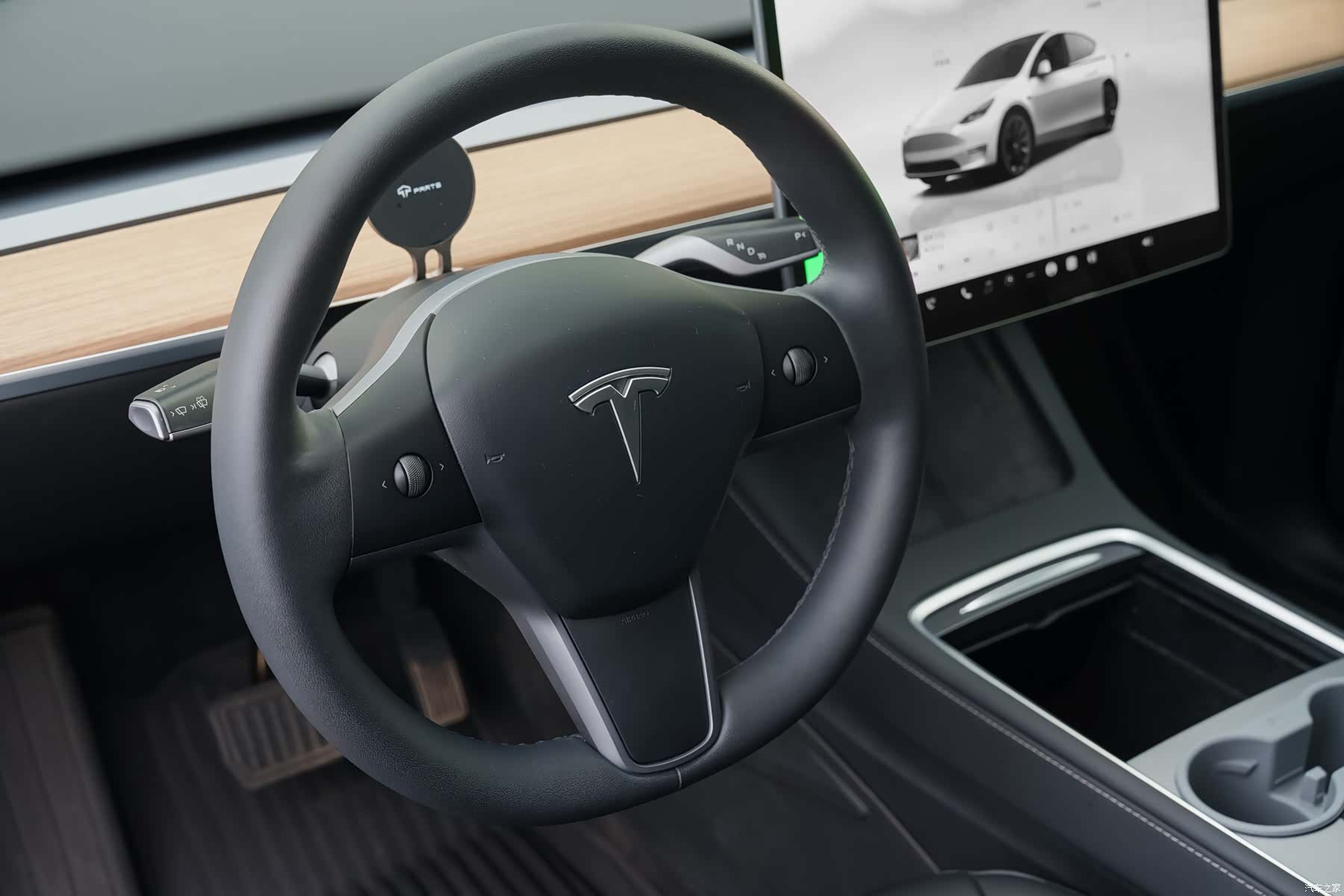 Tesla Model Y, 2022 10