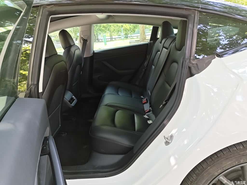 Tesla Model 3, 2020 17