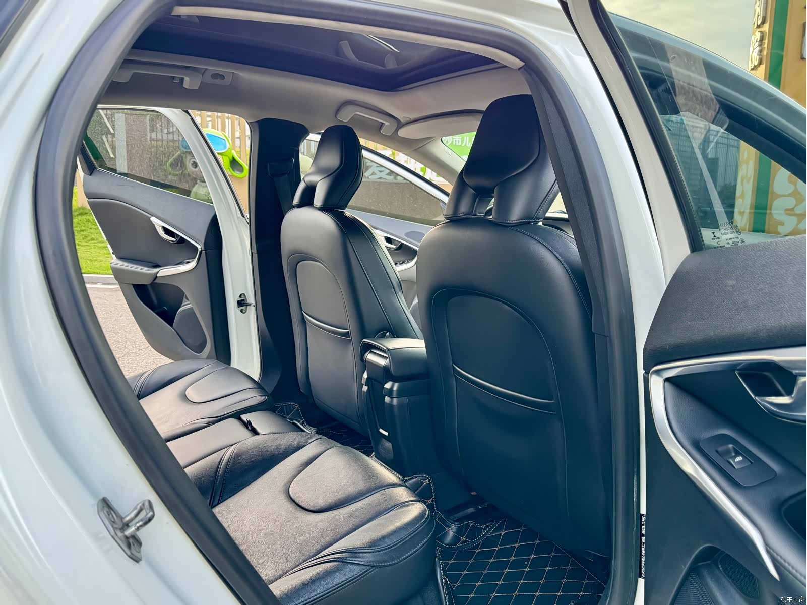 Volvo V40, 2014 7