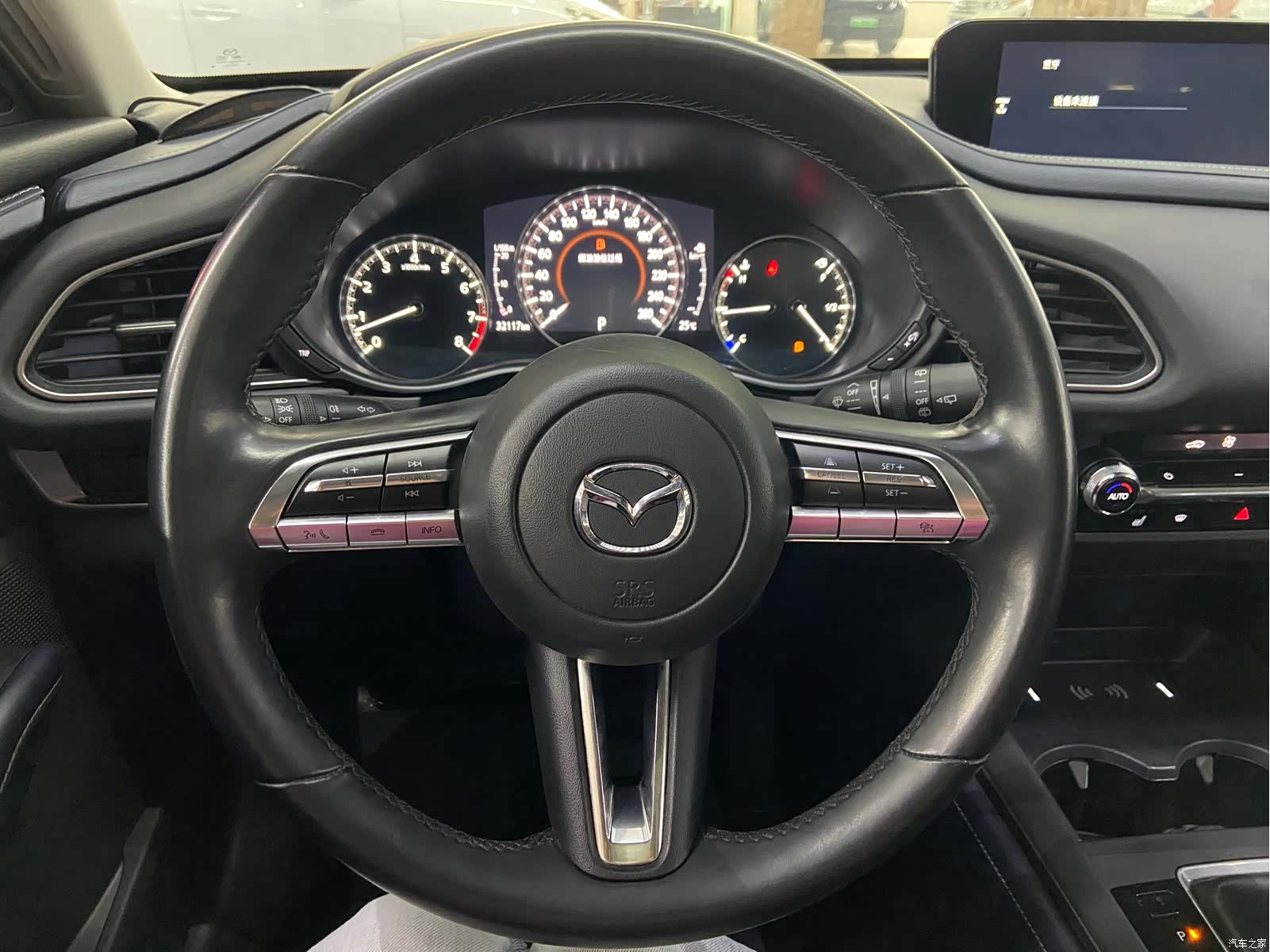 Mazda CX-30, 2021 22
