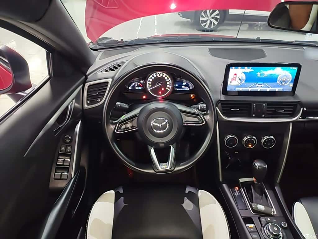 Mazda CX-4, 2019 11