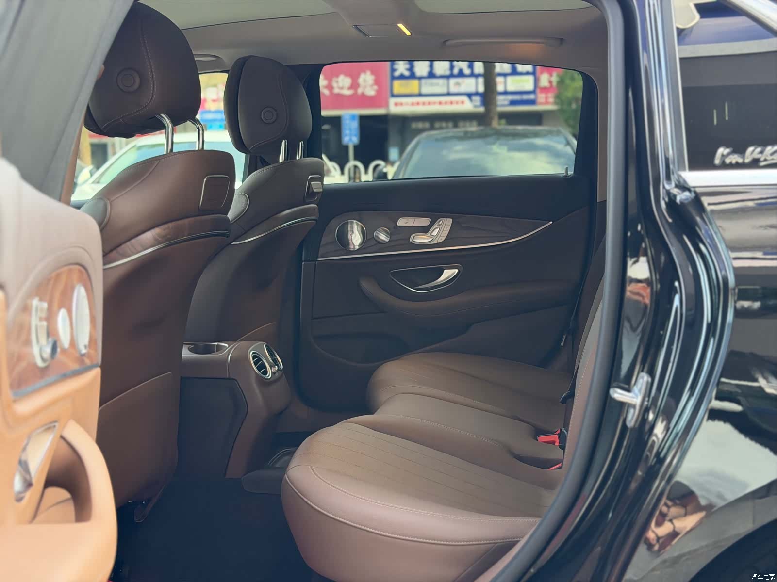 Mercedes-Benz E-Class, 2019 8