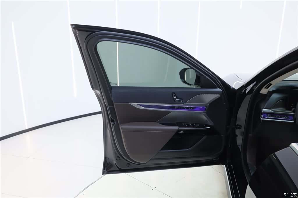 BMW 7 Series, 2024 15