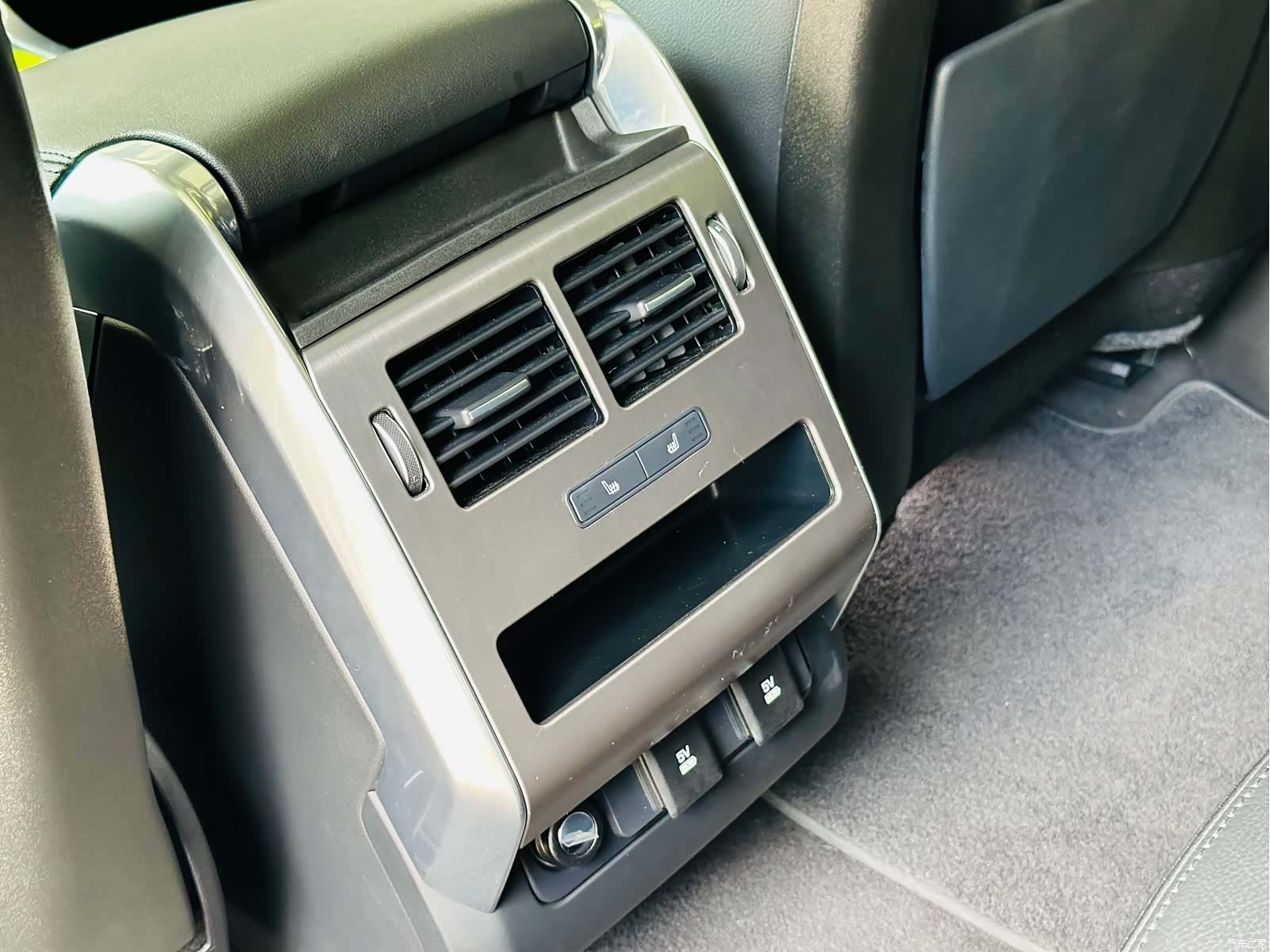 Land Rover Range Rover, 2019 11