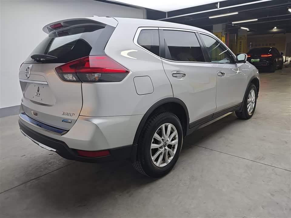 Nissan Qijun