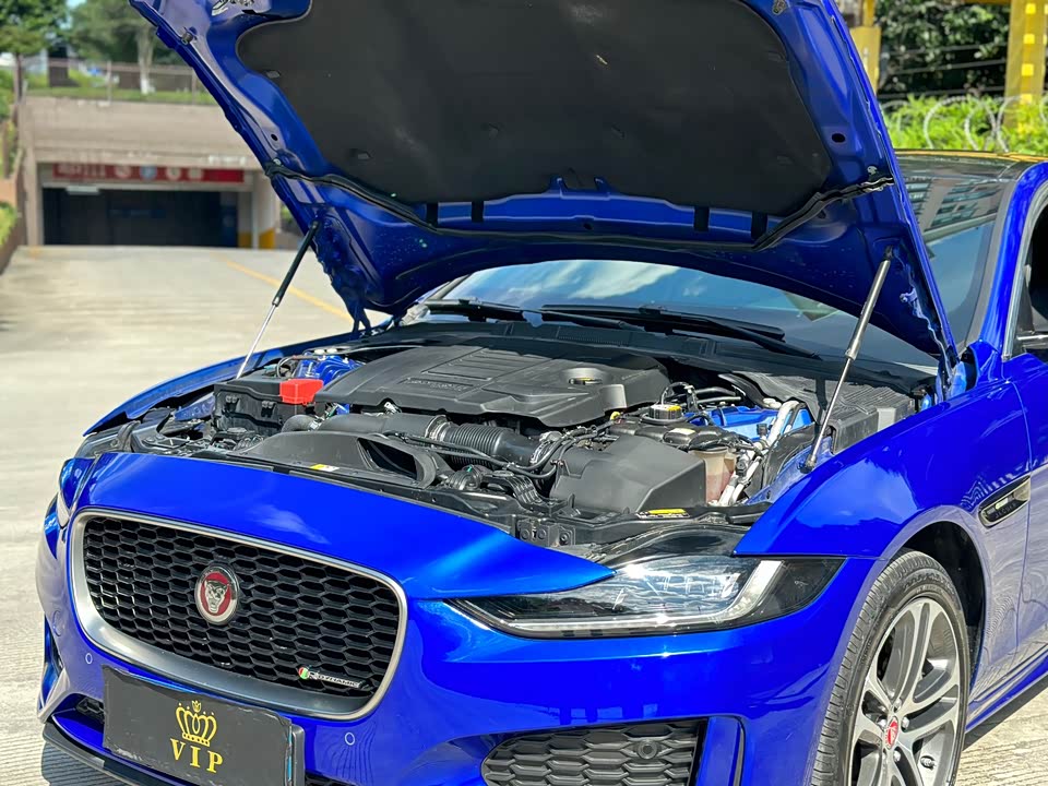 Jaguar XEL Jaguar XEL