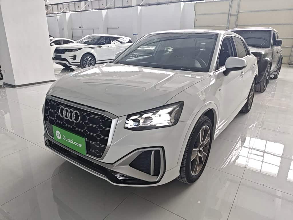 Audi Q2L