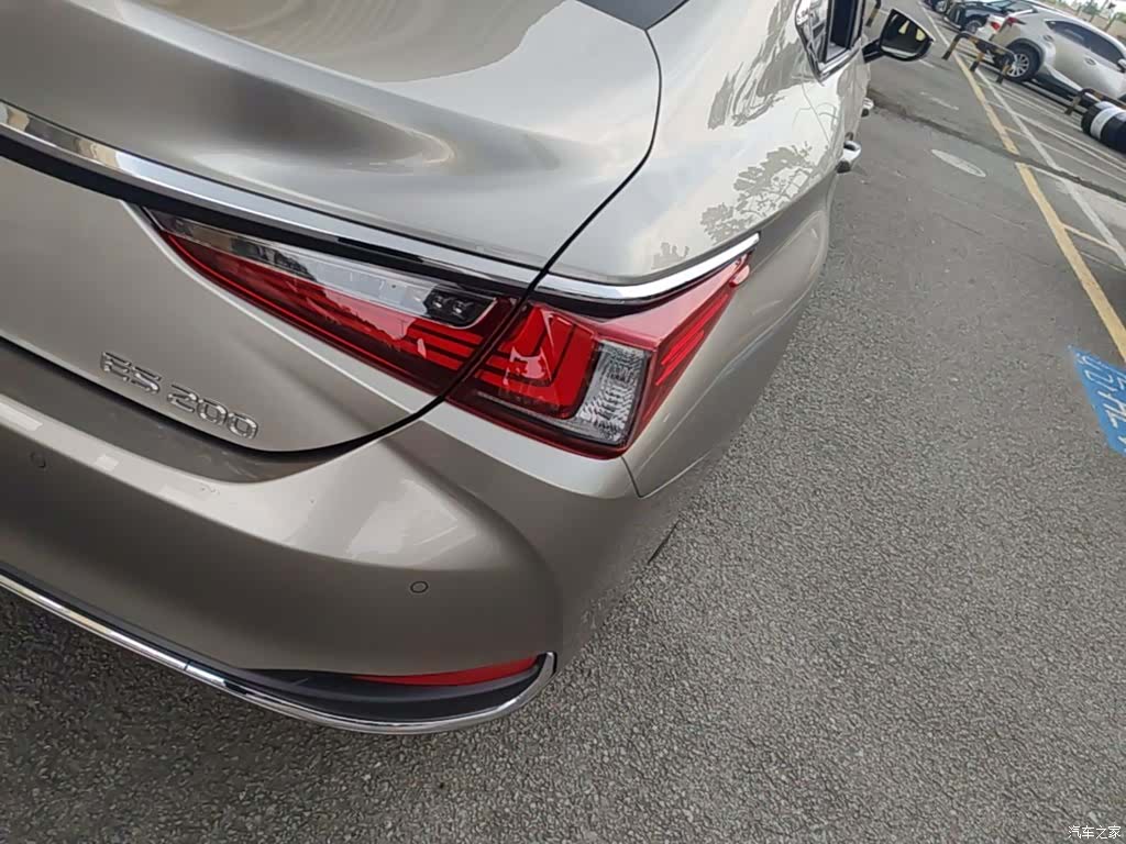 Lexus ES, 2024 8