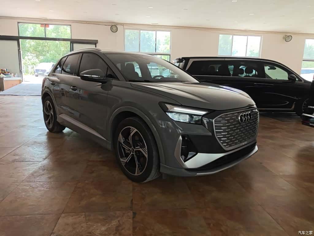 Audi Q4 e-tron, 2024 4