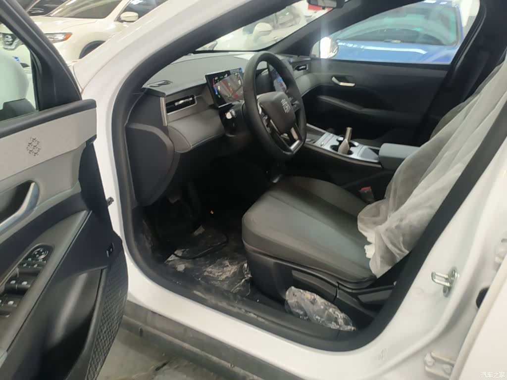 BYD Qin, 2026 16