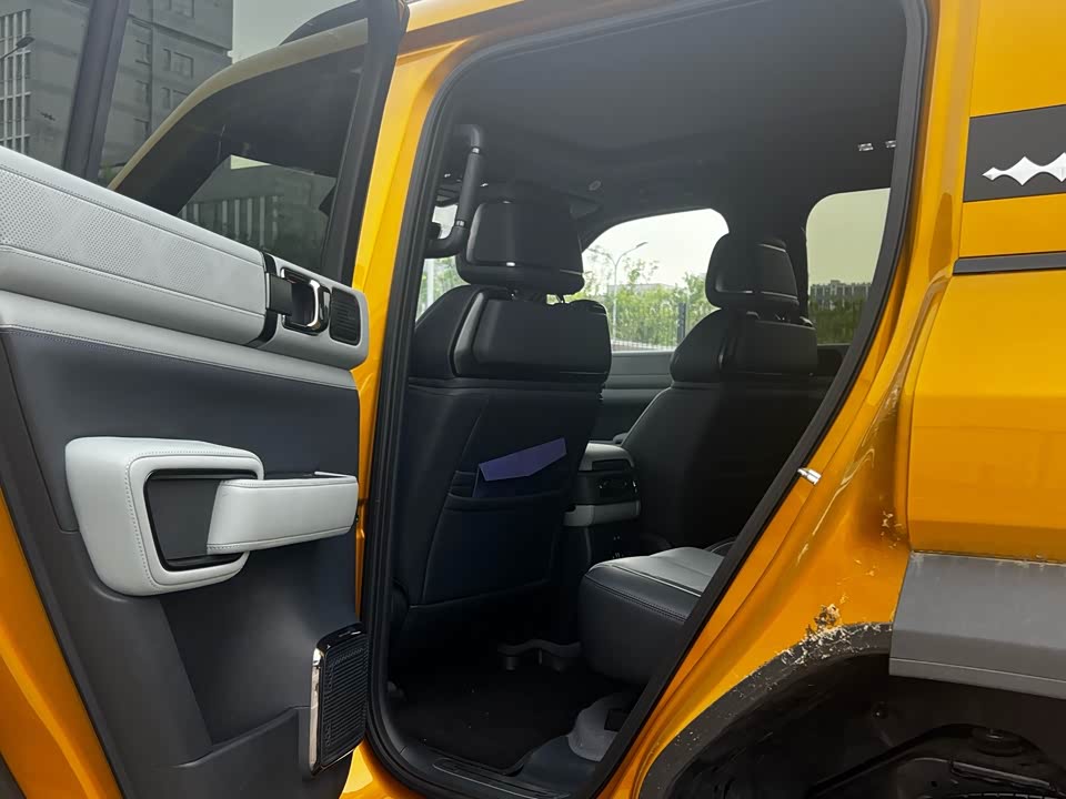 BYD Leopard 5 BYD Leopard 5