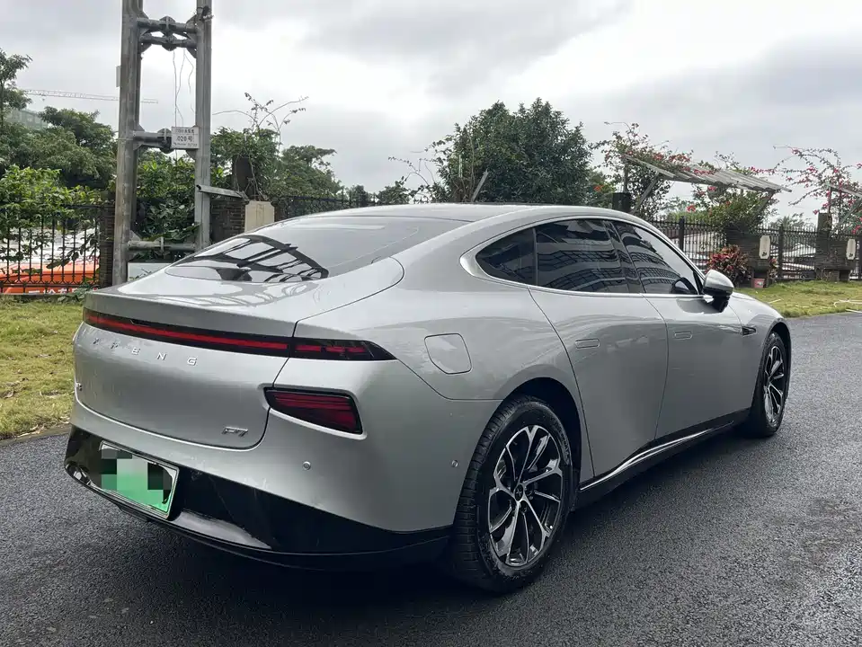 XPENG P7