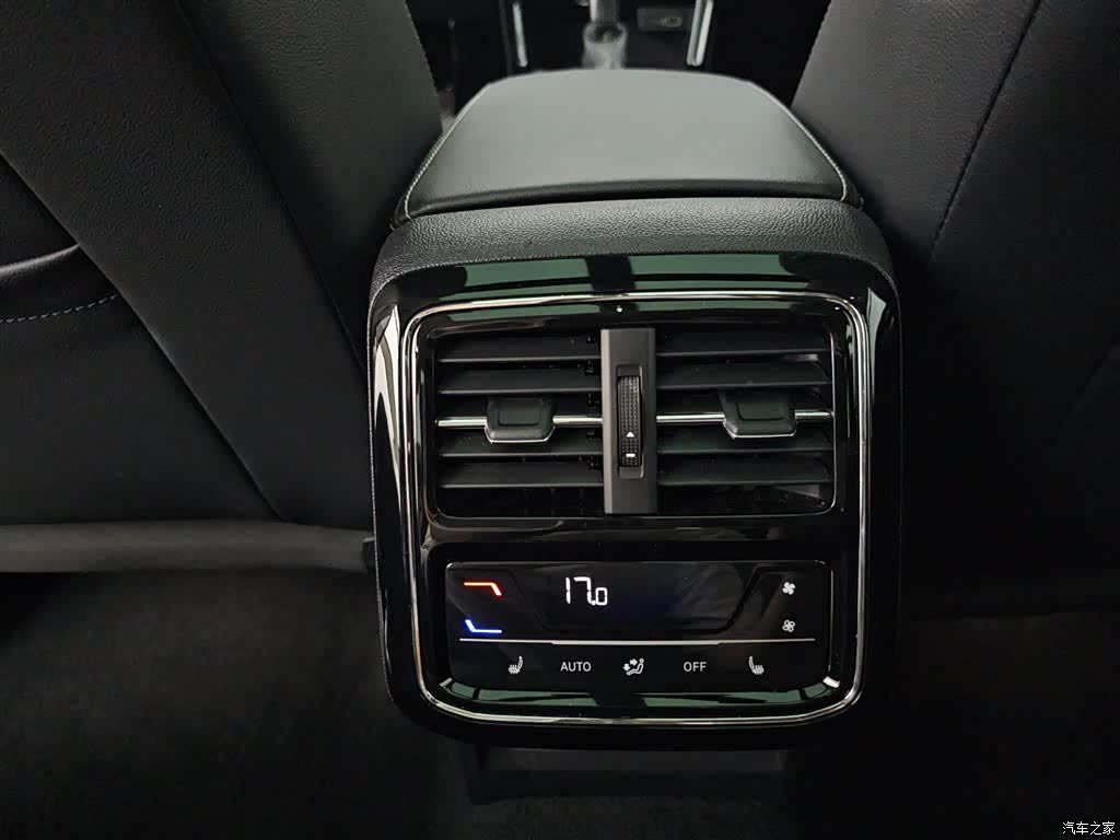 Volkswagen Passat, 2022 15