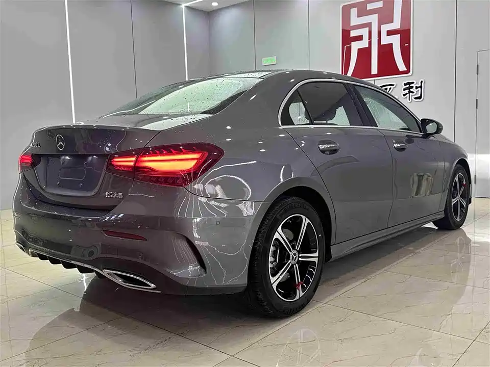 Mercedes-Benz Class A Mercedes-Benz Class A