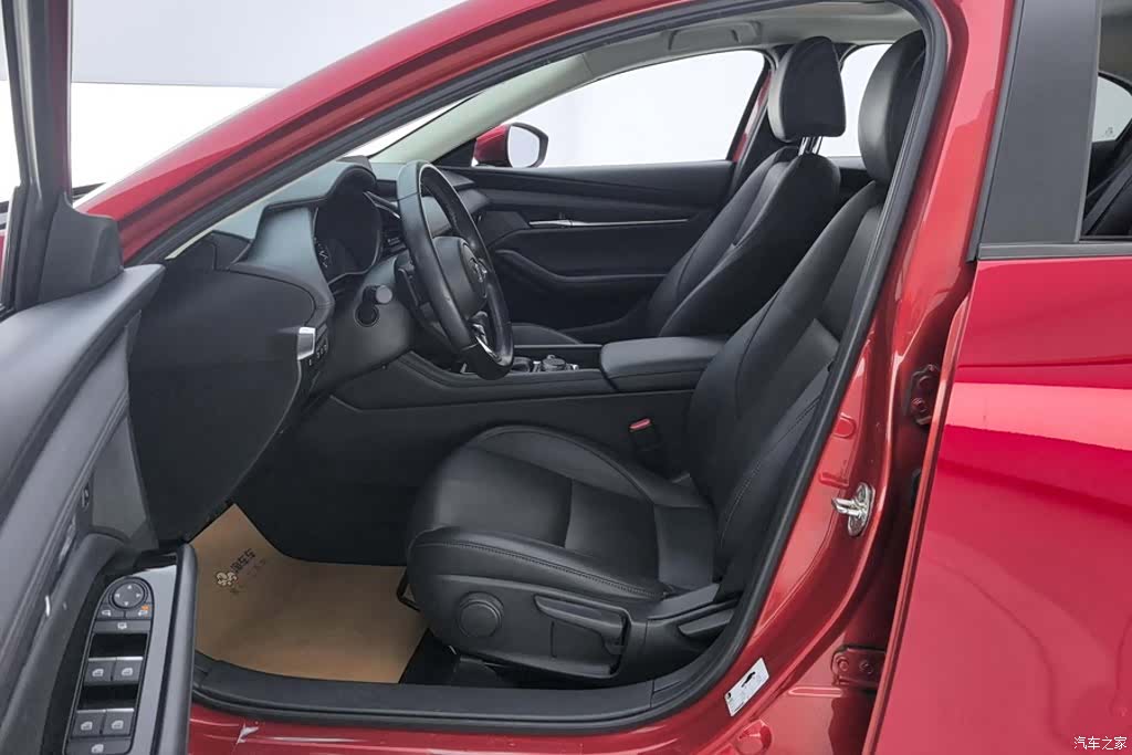 Mazda Mazda3, 2022 9