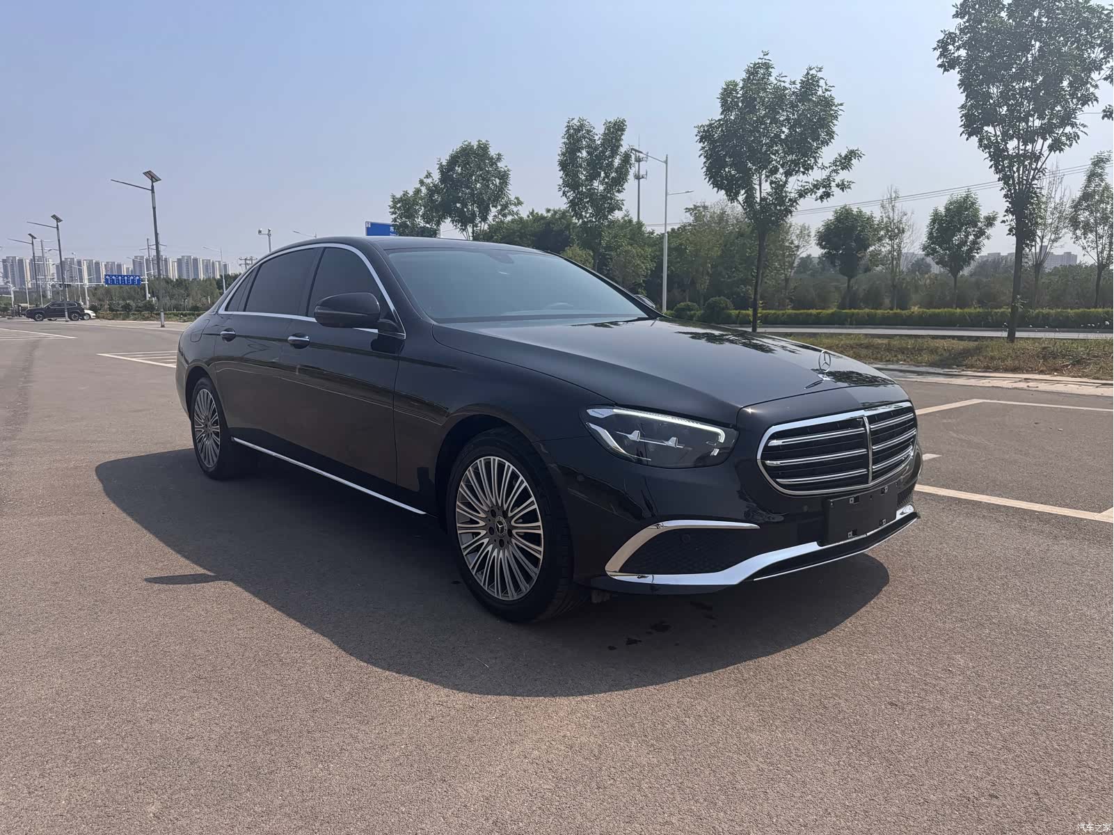 Mercedes-Benz E-Class, 2023 3