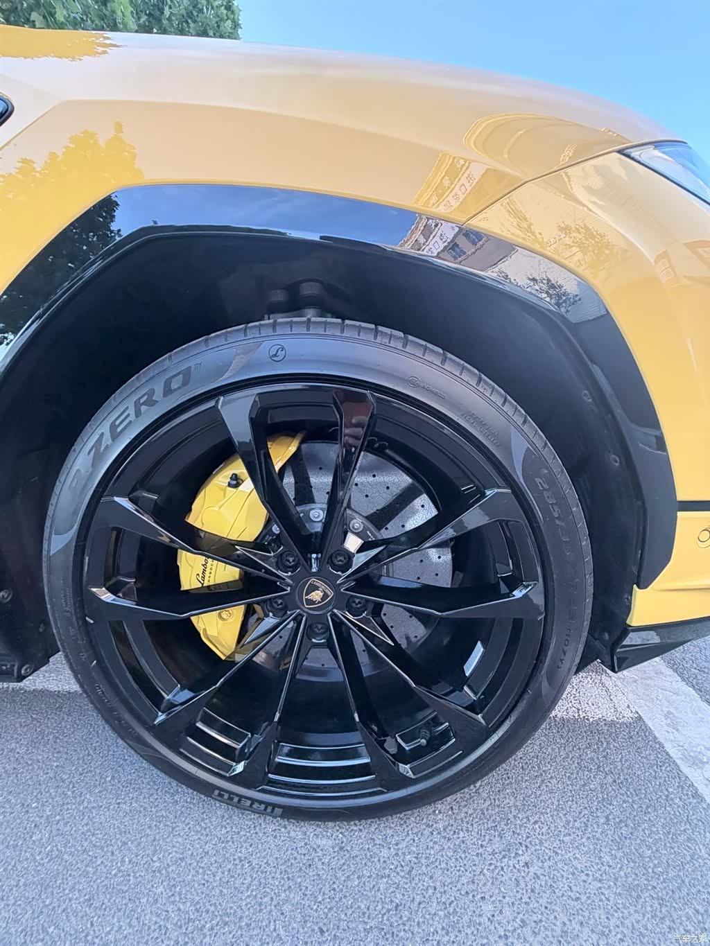Lamborghini Urus, 2024 4