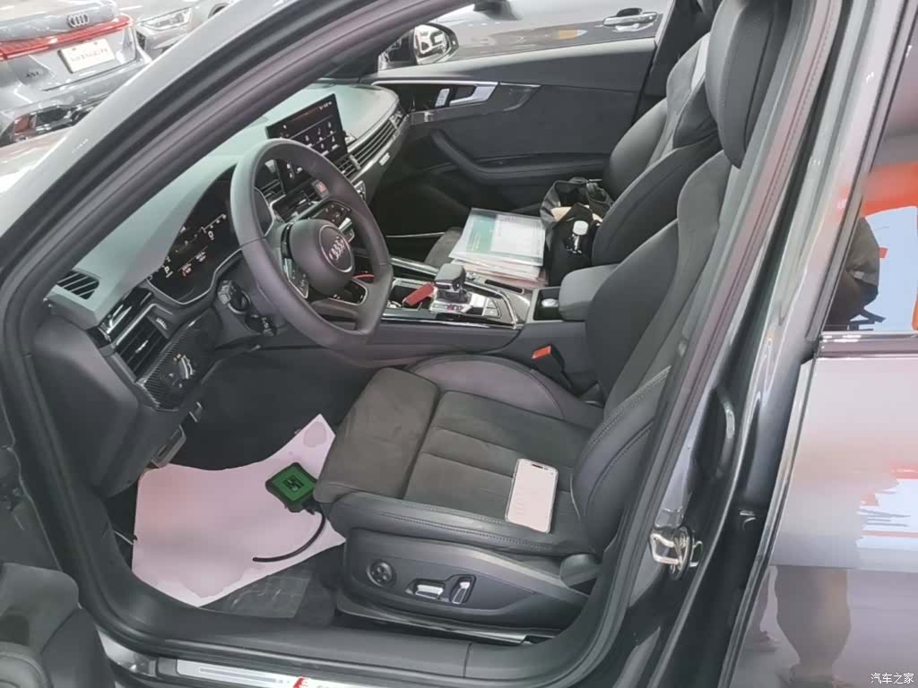 Audi A4L, 2024 22