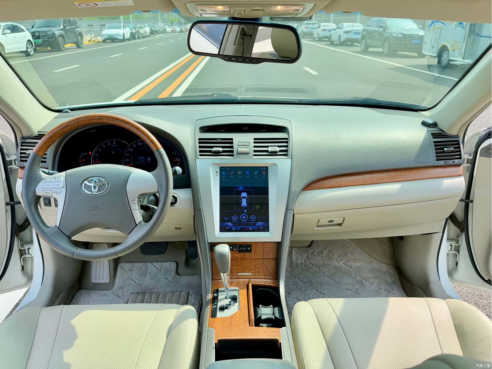 Toyota Camry, 2011 15