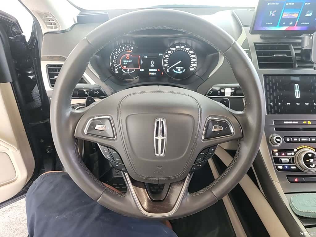 Lincoln MKZ, 2018 11