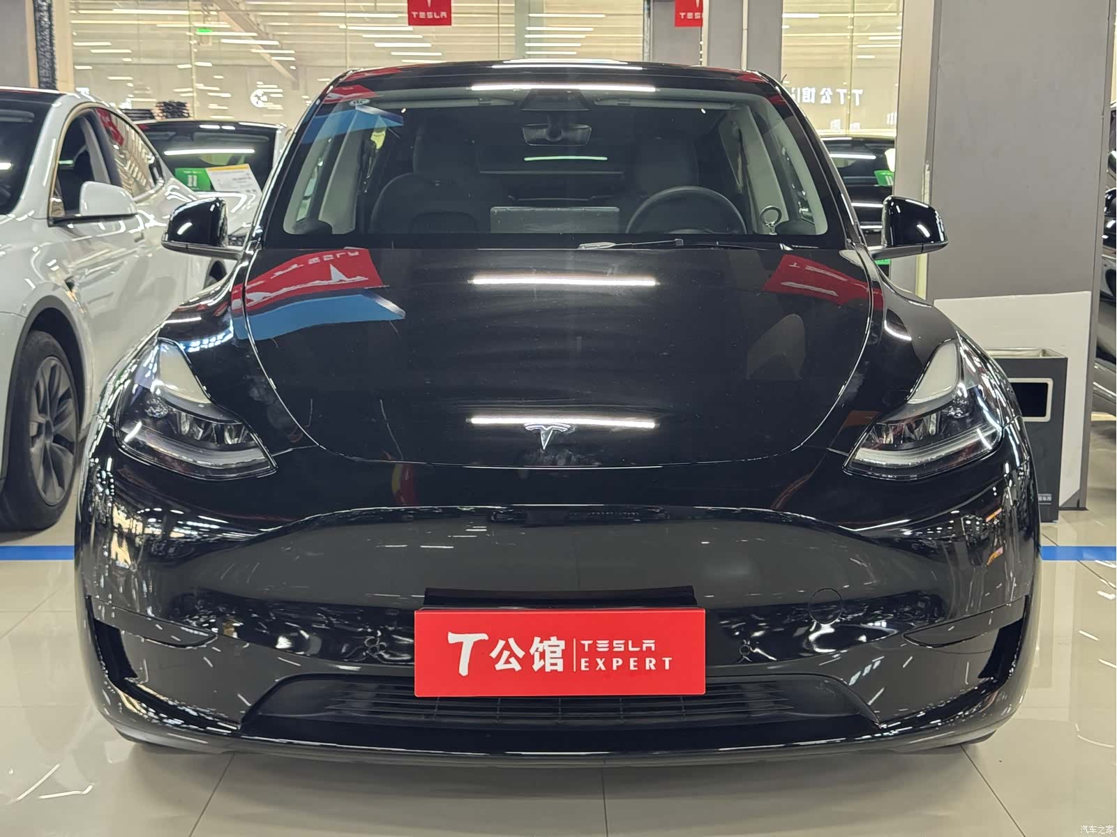 Tesla Model Y, 2022 2