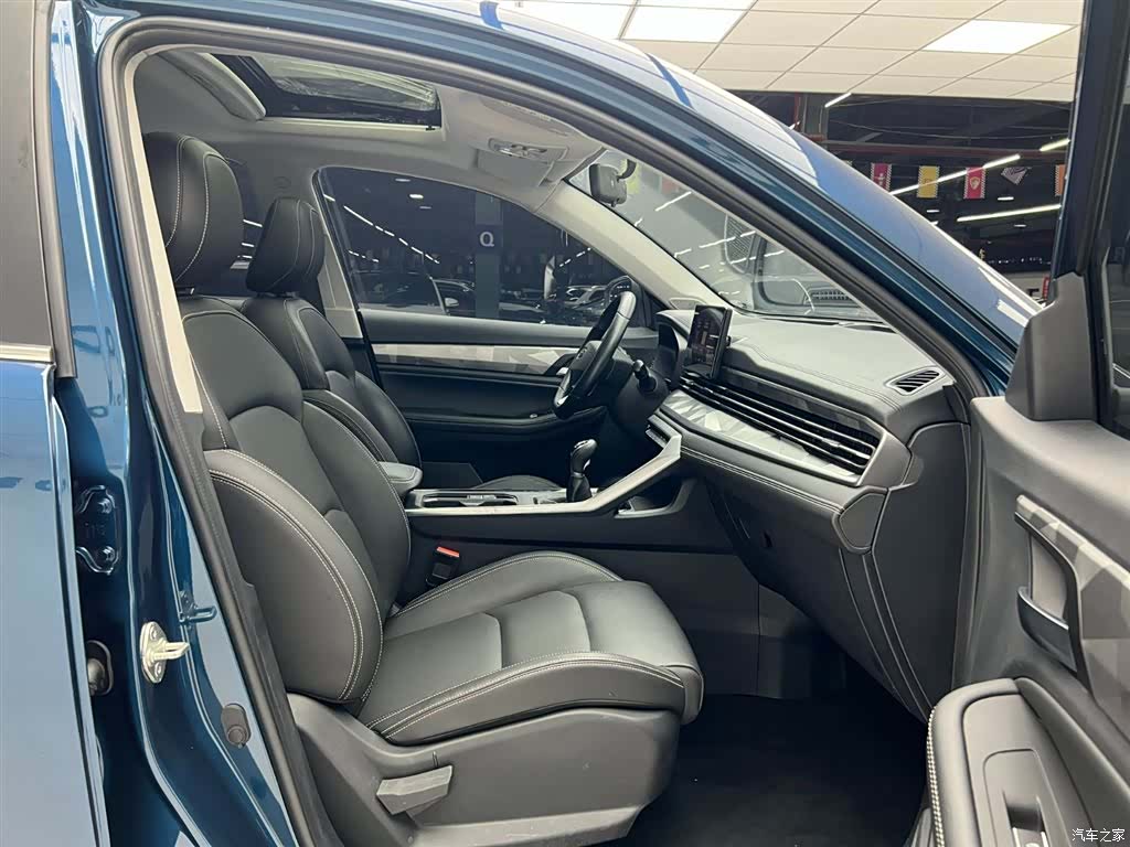 Geely X6, 2022 9