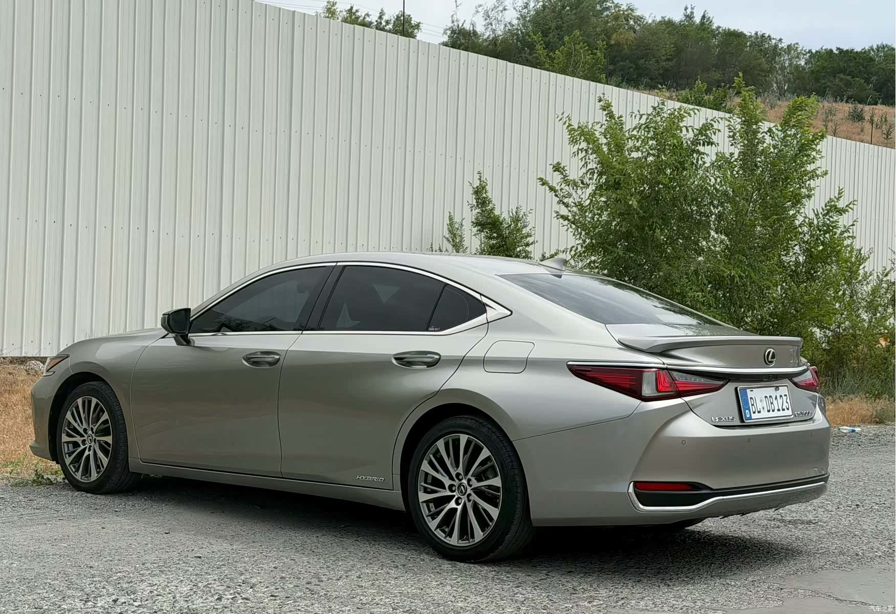Lexus ES, 2019 7