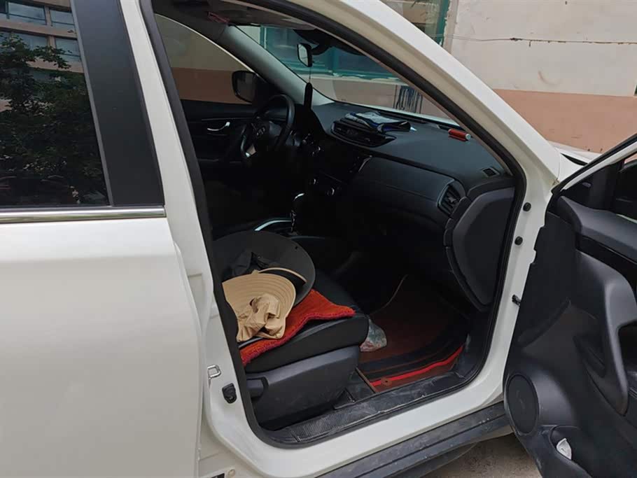 Nissan Qijun