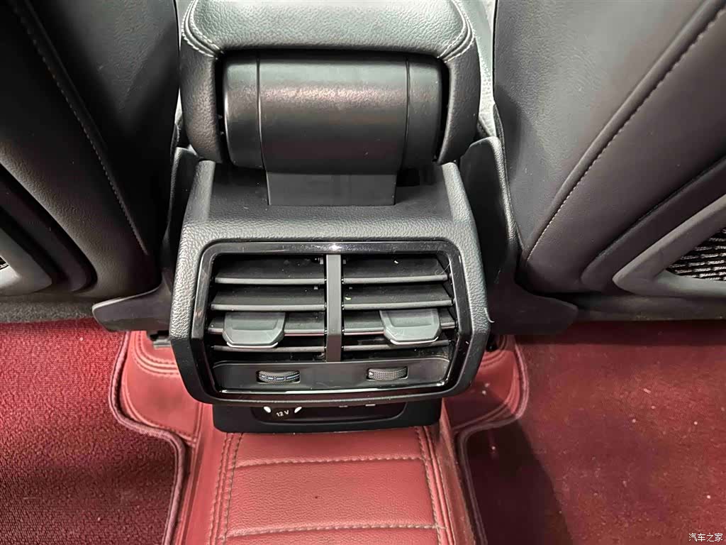 Audi Q3, 2023 12