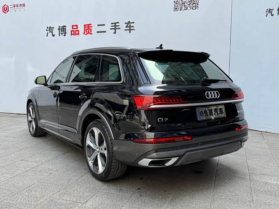 Audi Q7 2020, фото 7