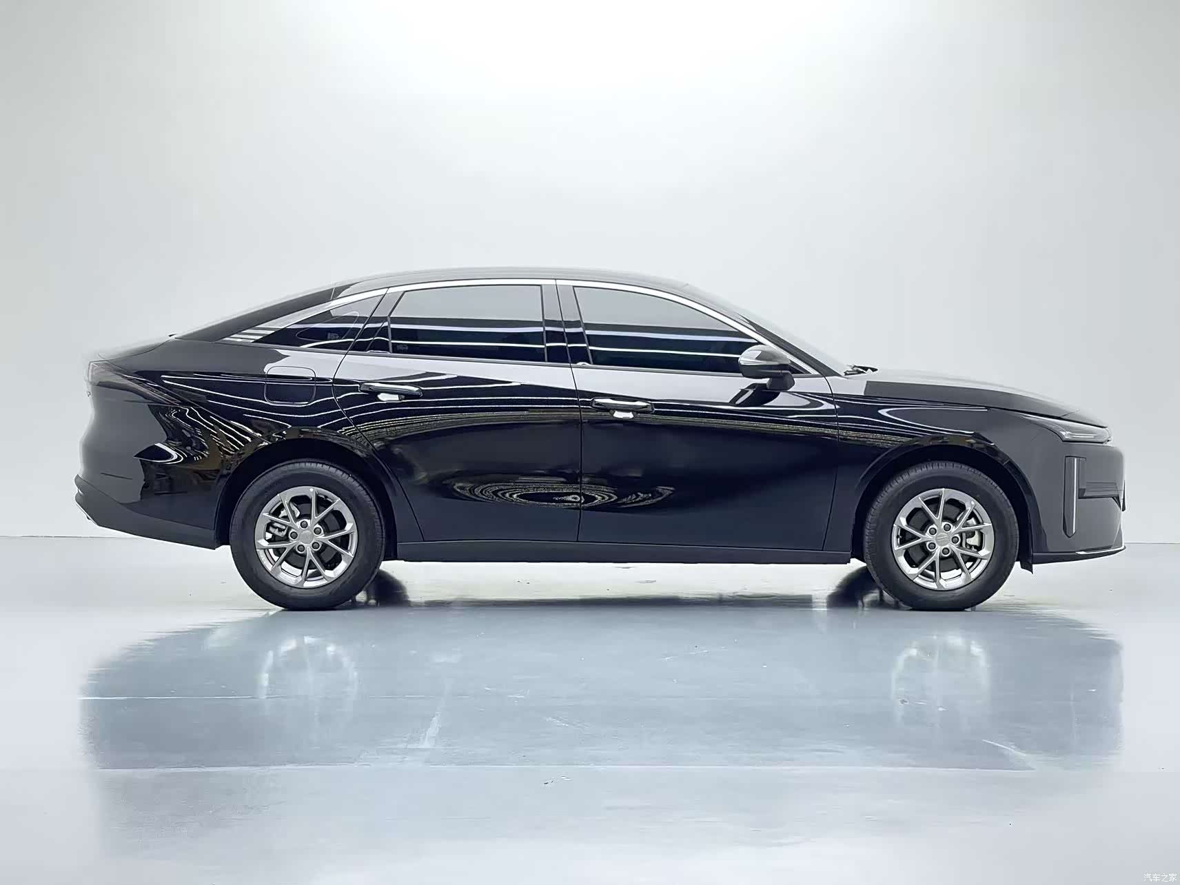 Geely Galaxy L6, 2025 9
