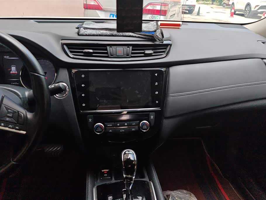 Nissan Qijun