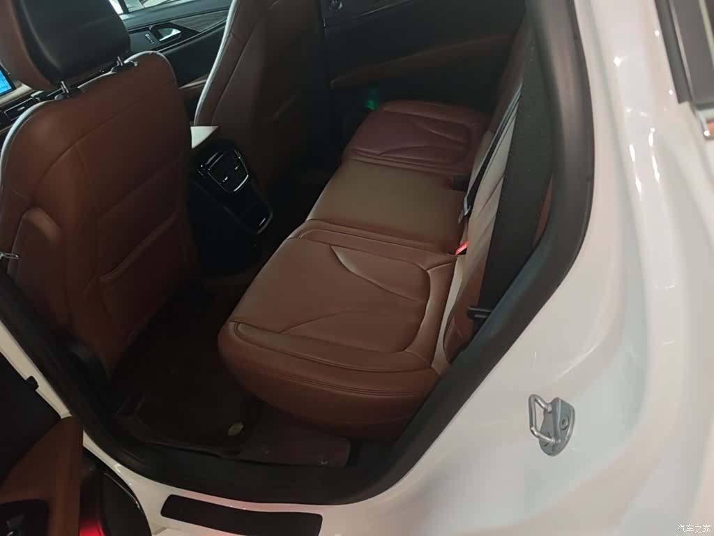 Lincoln Nautilus, 2022 17