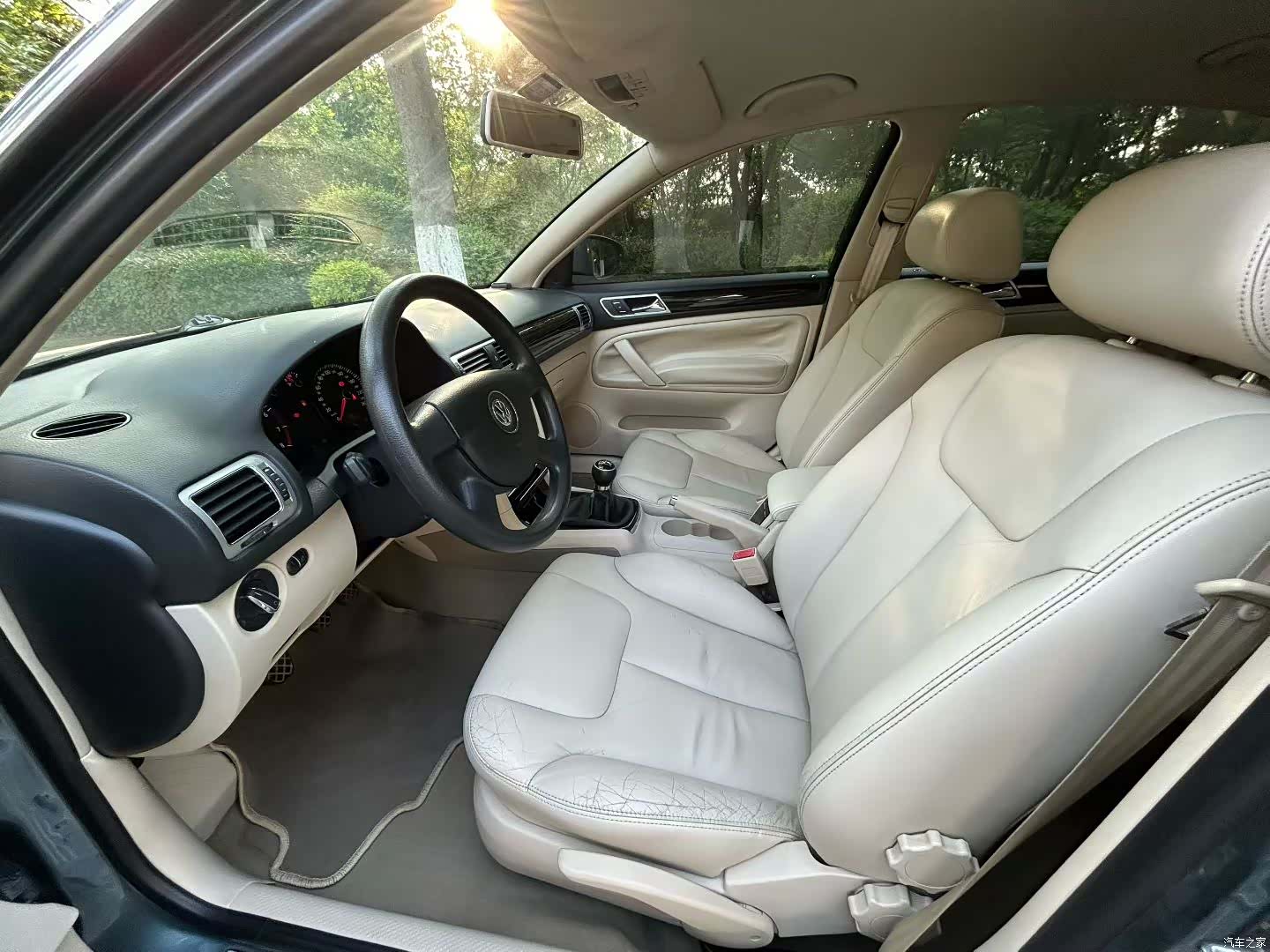 Volkswagen Passat, 2011 8