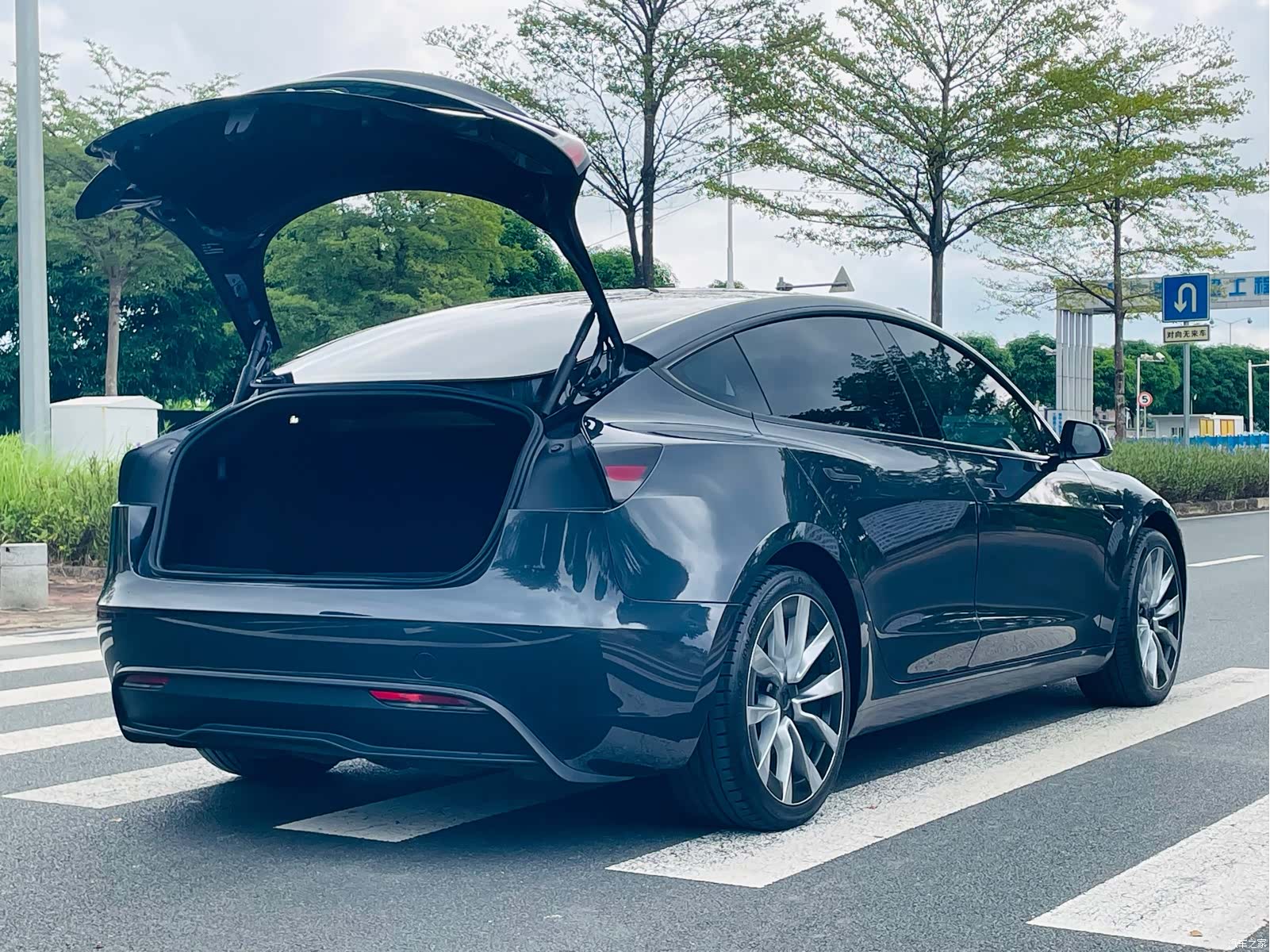 Tesla Model 3, 2024 10