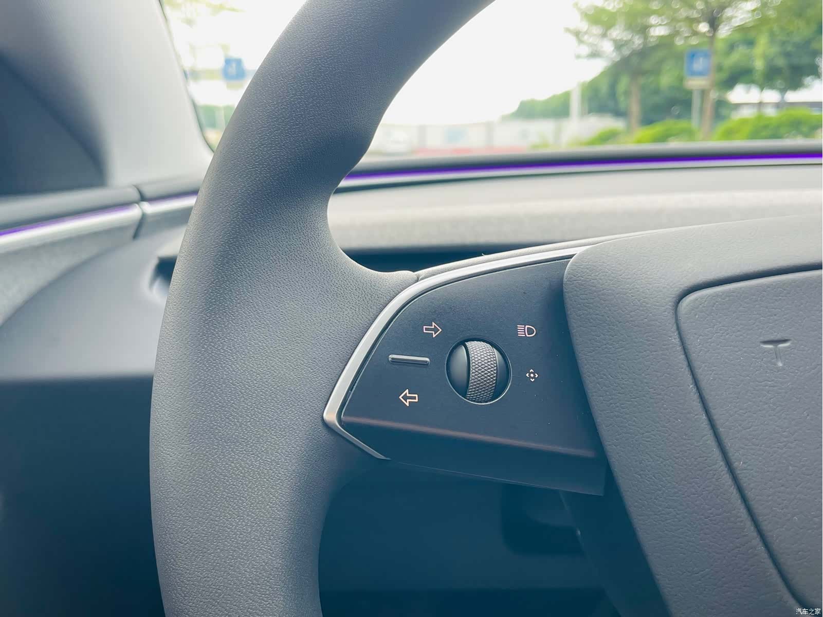 Tesla Model 3, 2024 21